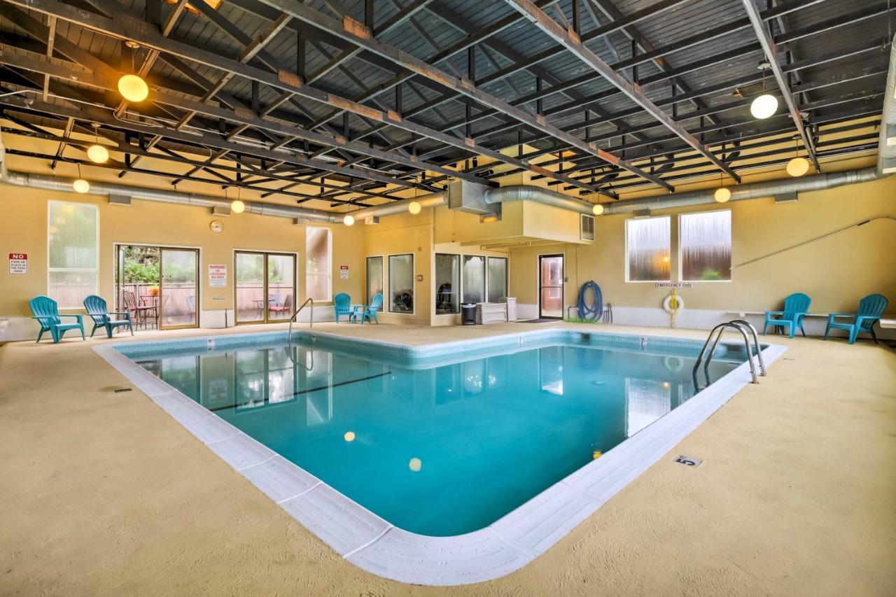 Comfortable Lincoln City Condo With Patio And Views! Exterior photo