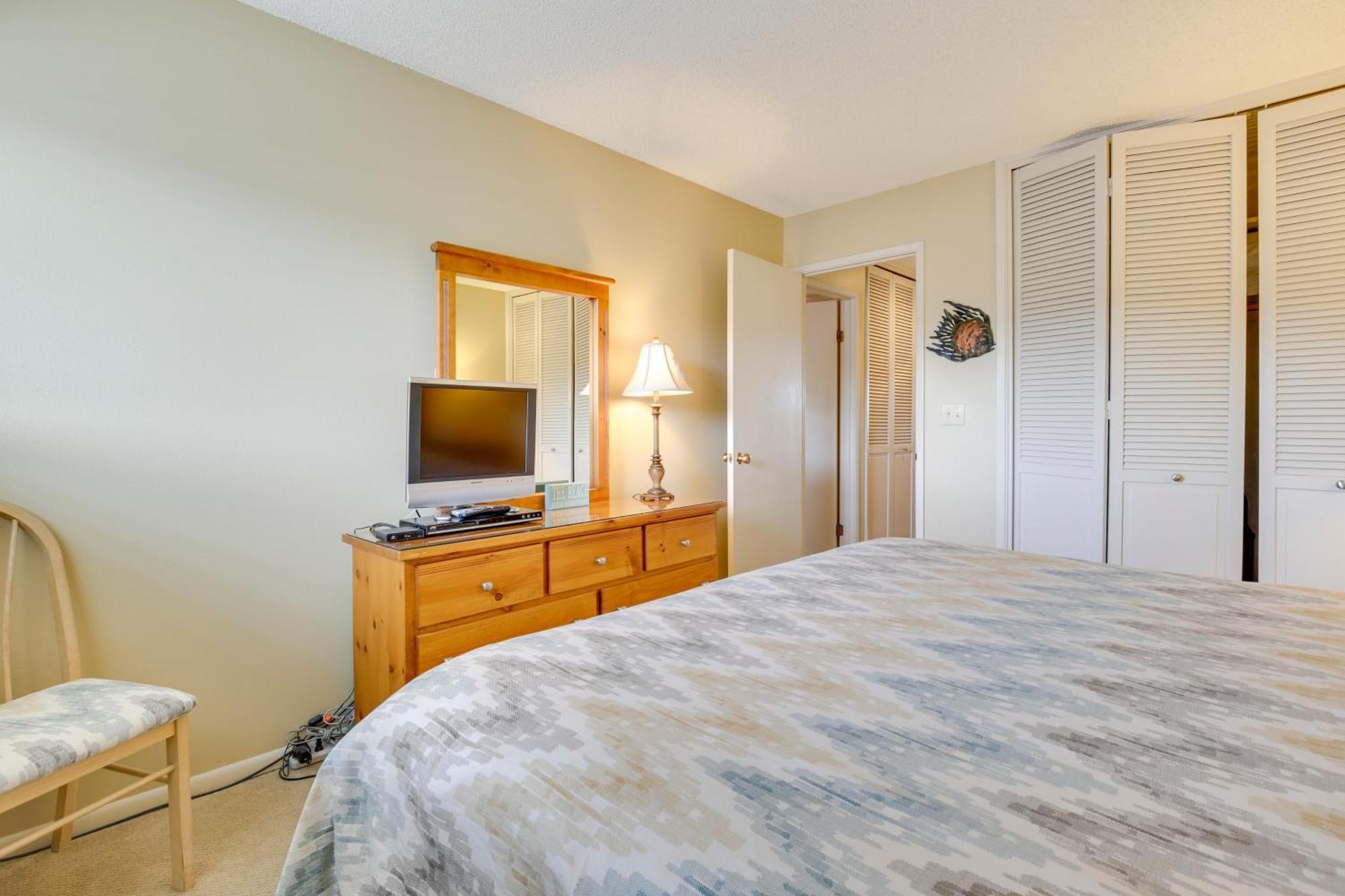 Comfortable Lincoln City Condo With Patio And Views! Exterior photo