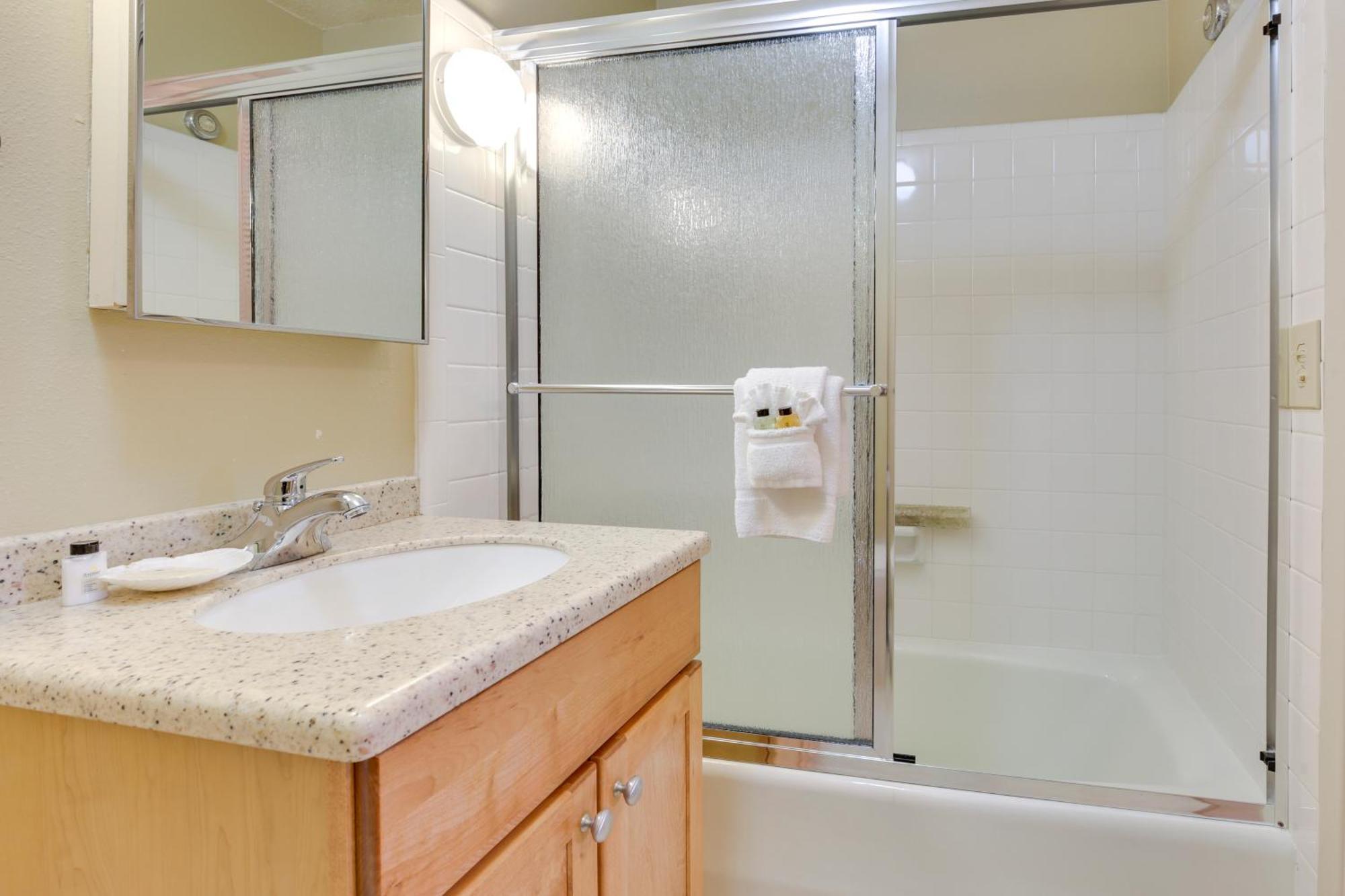 Comfortable Lincoln City Condo With Patio And Views! Exterior photo